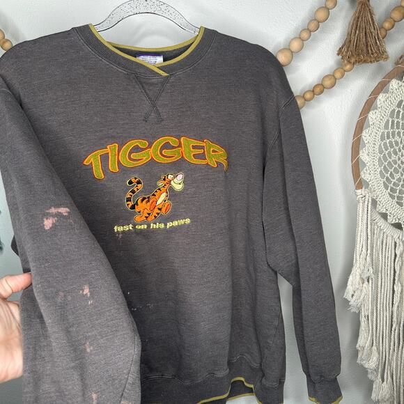 Vintage Winnie the Pooh Tigger Gray Crewneck - Picture 3 of 6